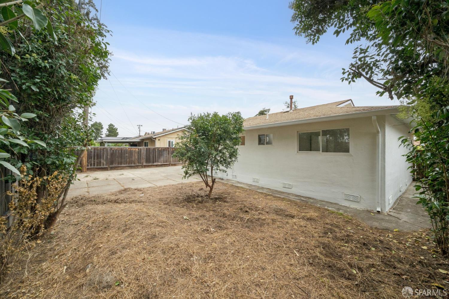 35392 Roca Drive