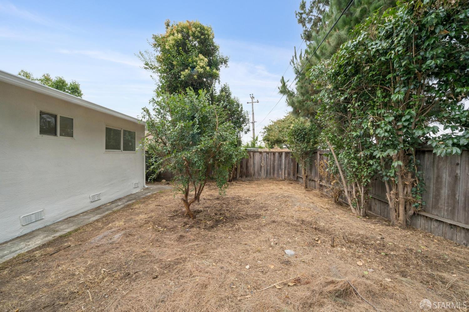 35392 Roca Drive
