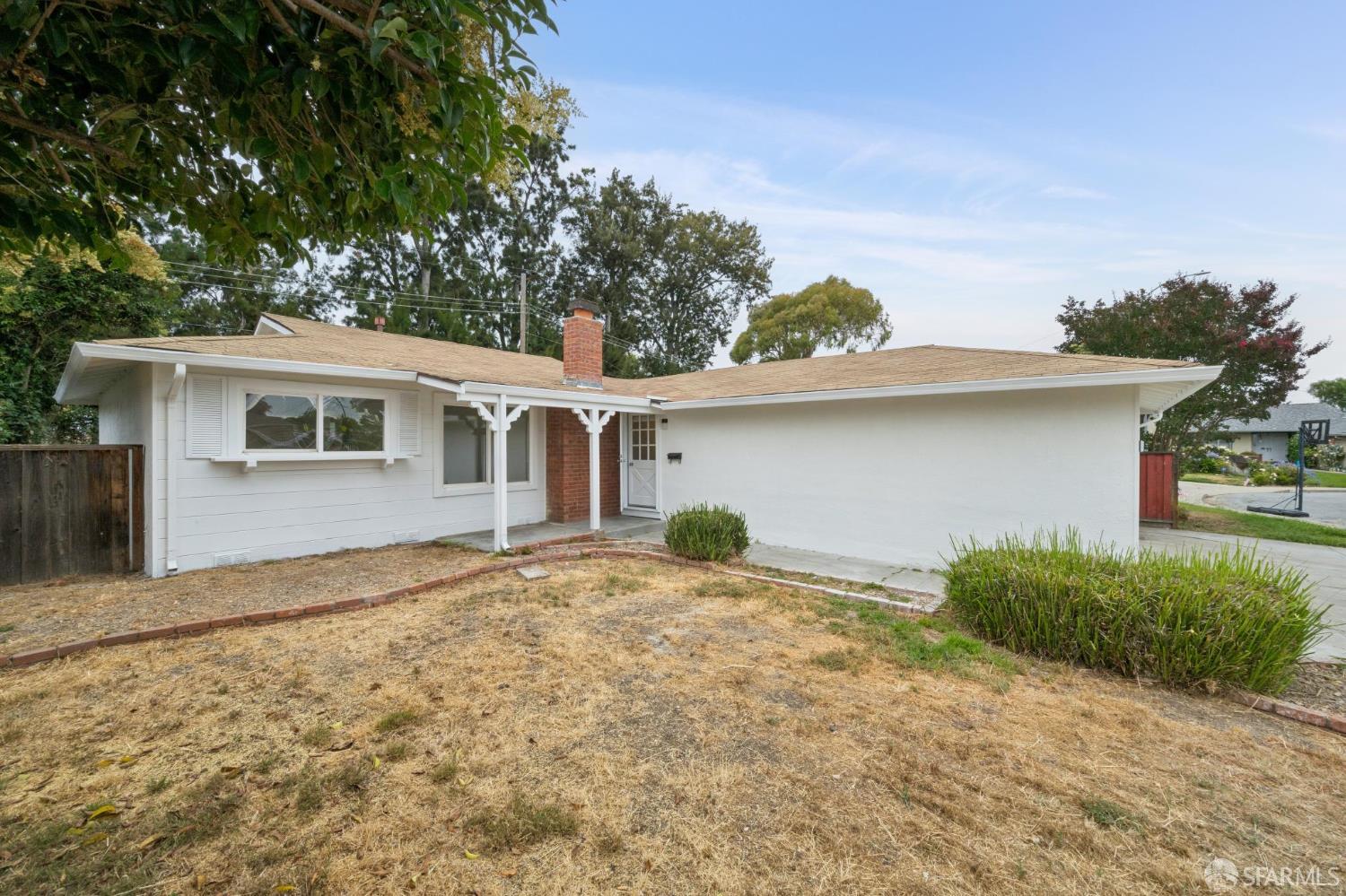 35392 Roca Drive