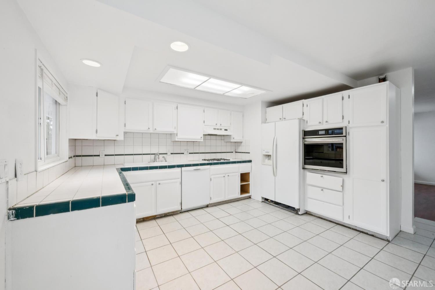 35392 Roca Drive