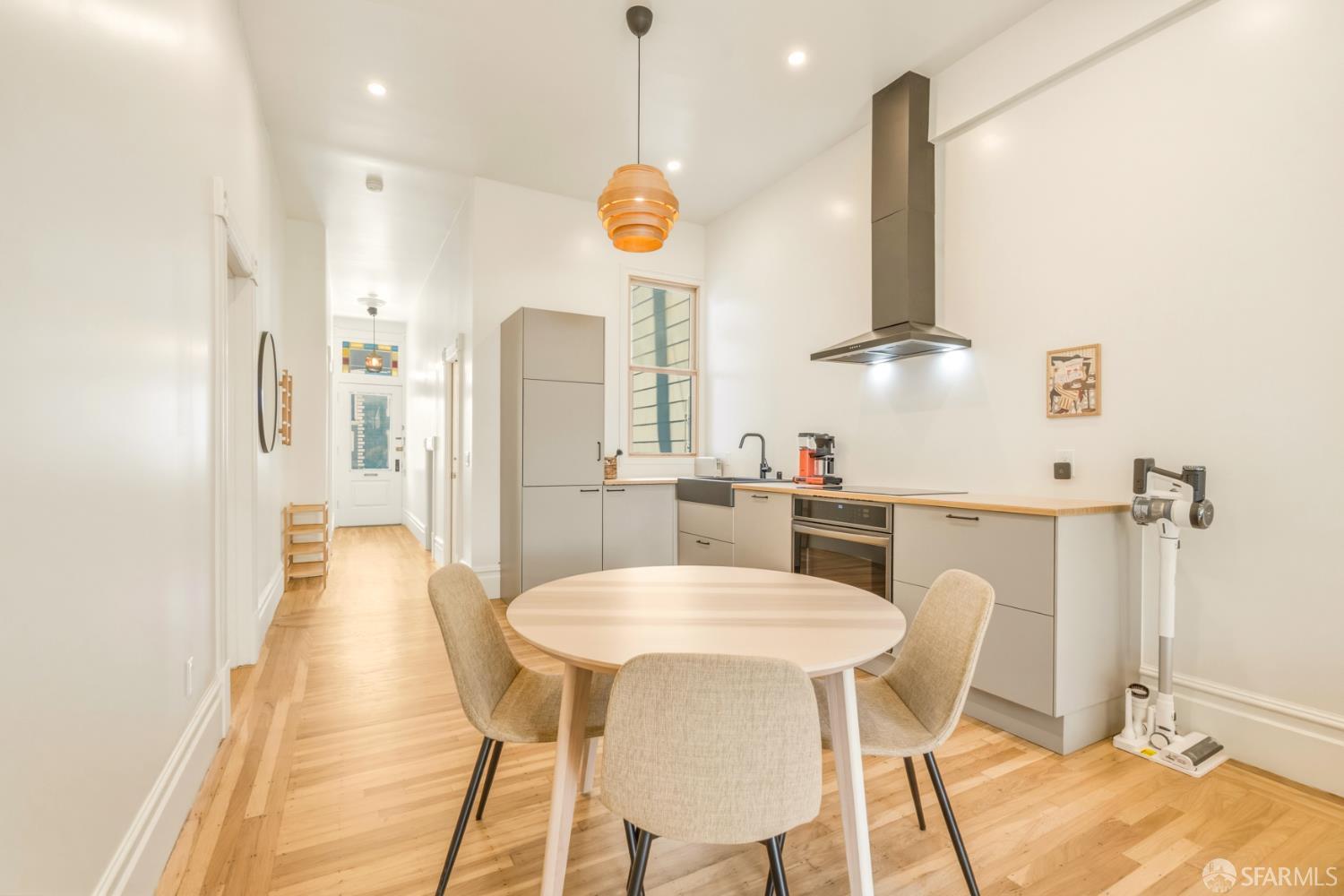 519 Capp Street Unit: 1/2