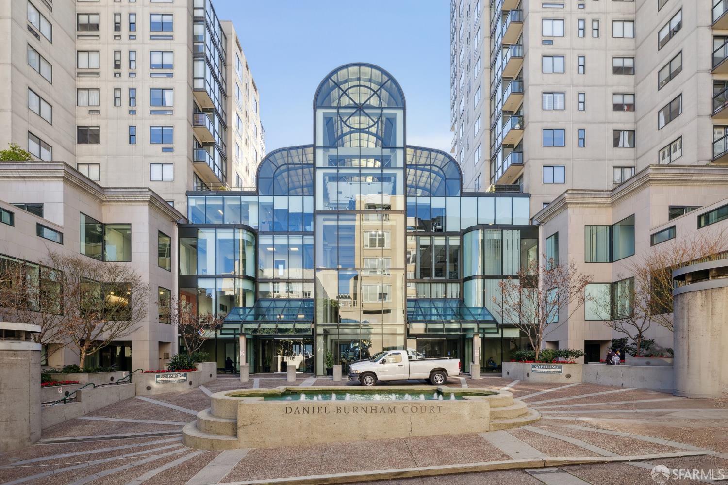 1 Daniel Burnham Court # 912