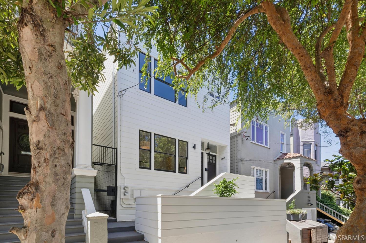 280 Fair Oaks Street