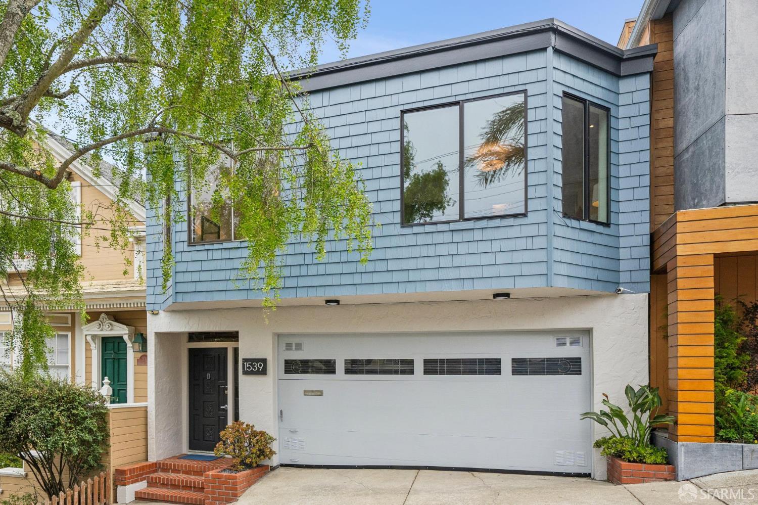 1539 Diamond Street
