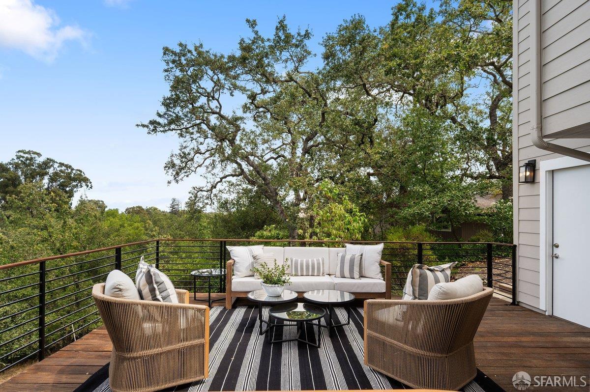3346 Woodview Court