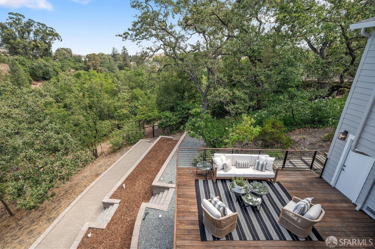 3346 Woodview Court