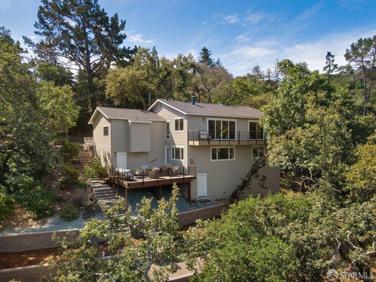 3346 Woodview Court