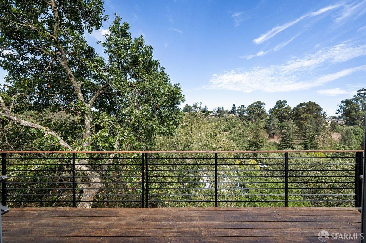 3346 Woodview Court