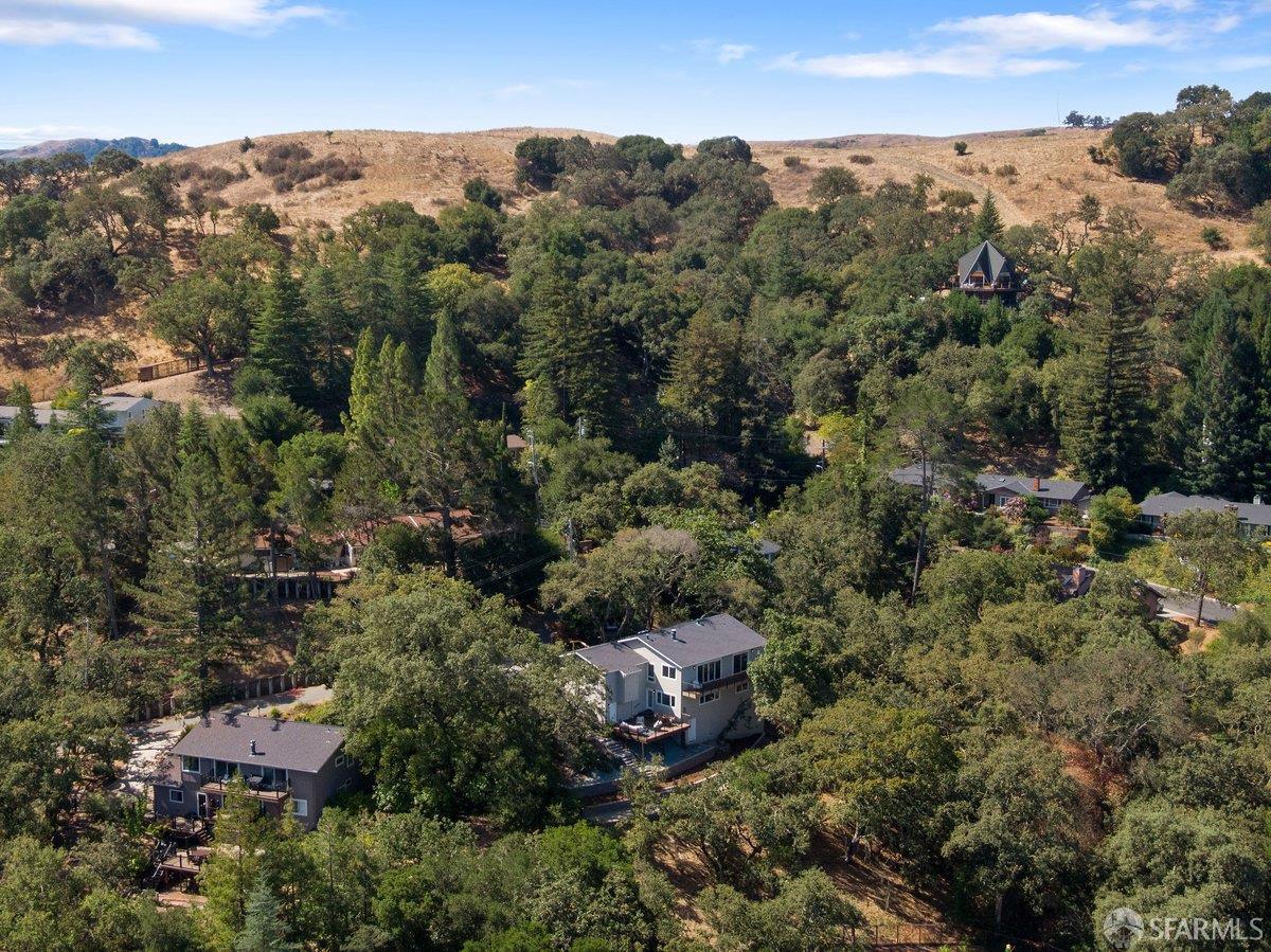 3346 Woodview Court