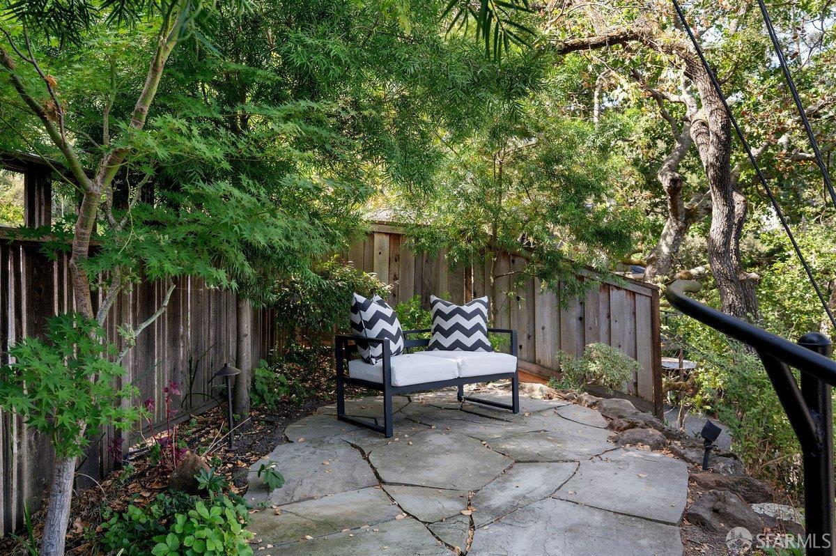 3346 Woodview Court