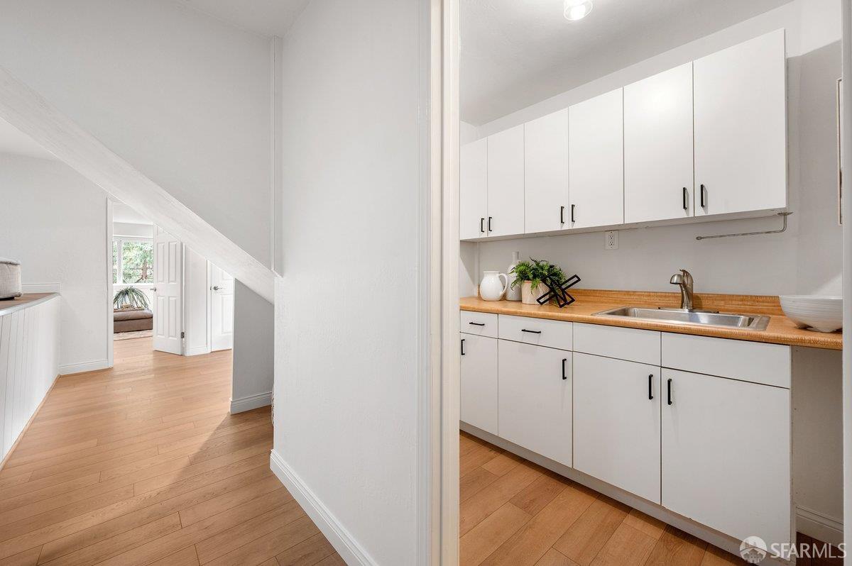 3346 Woodview Court