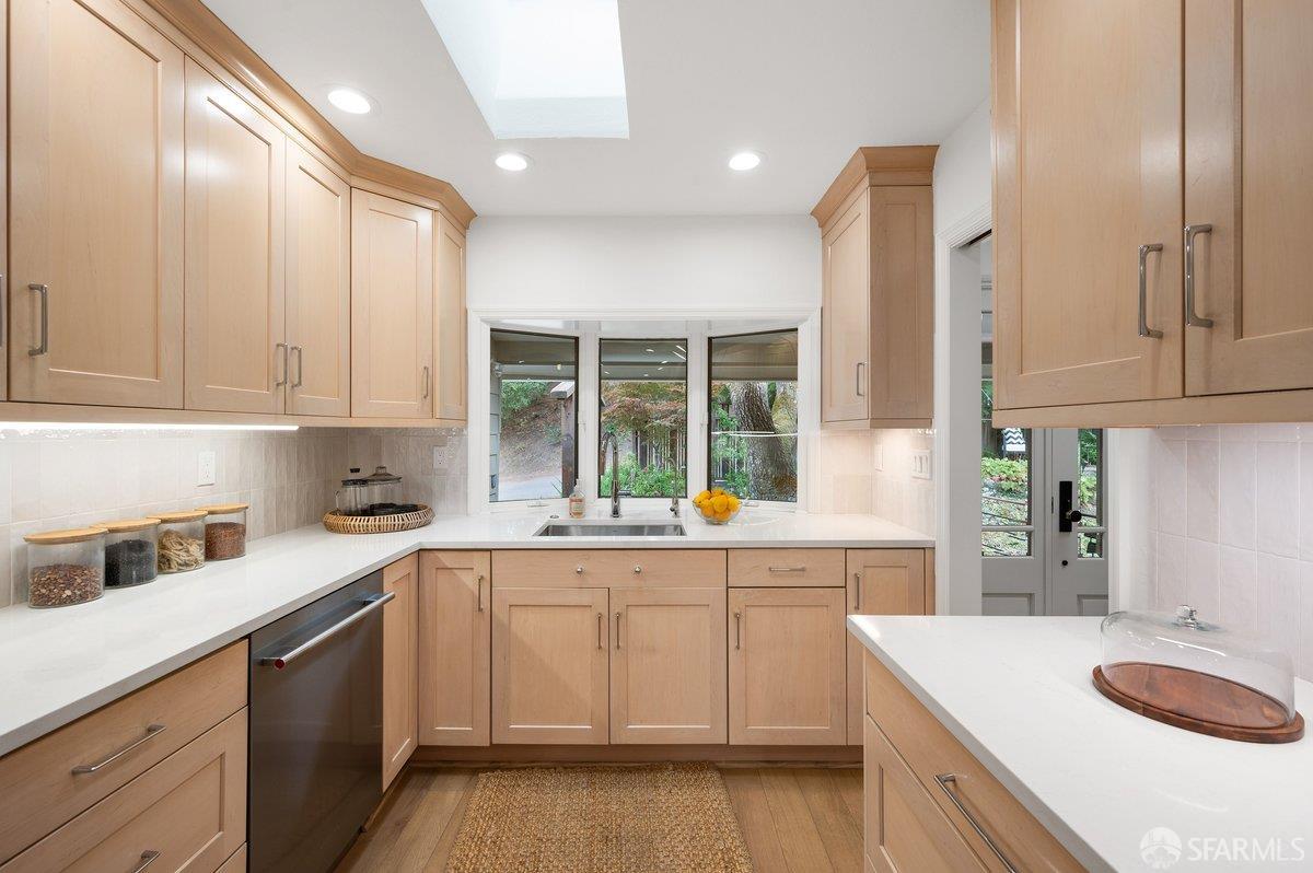 3346 Woodview Court