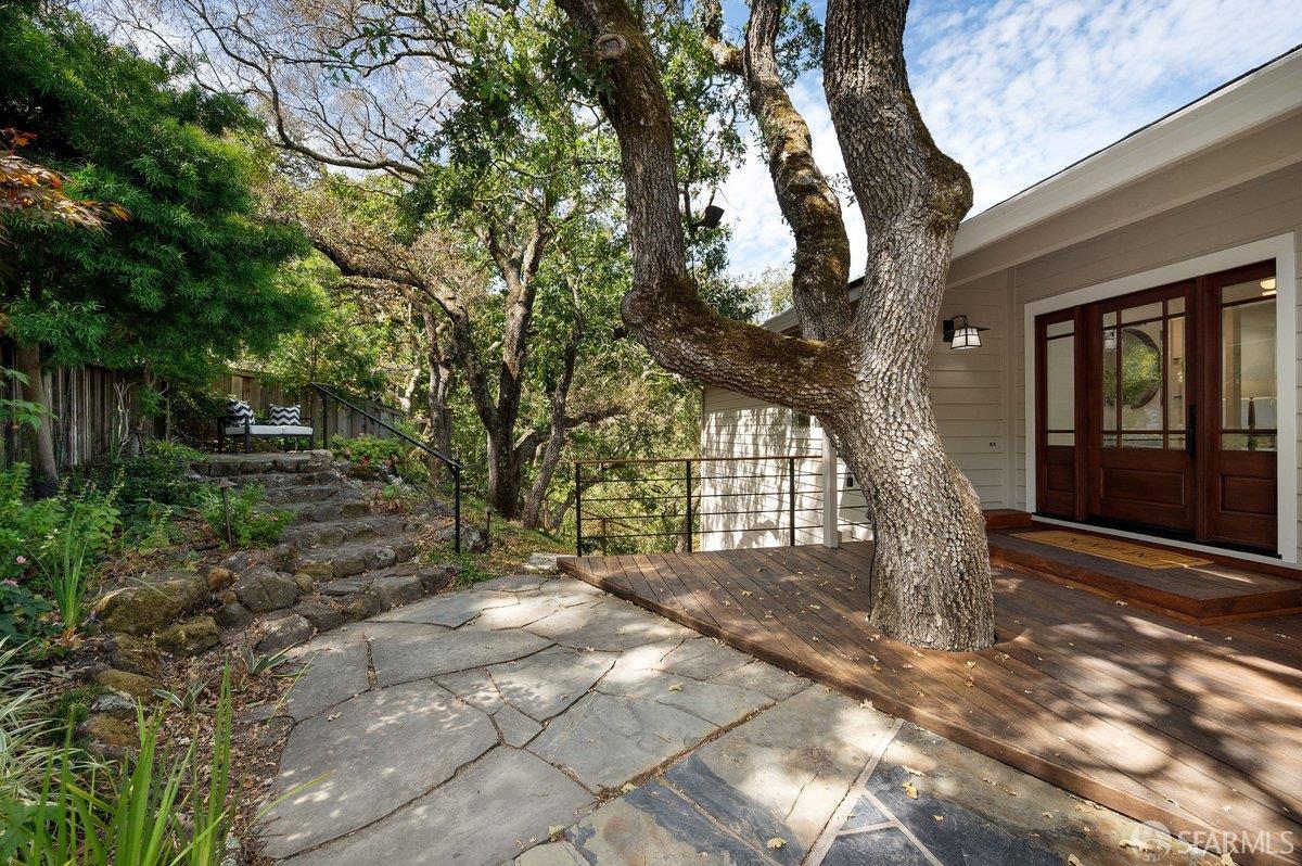 3346 Woodview Court