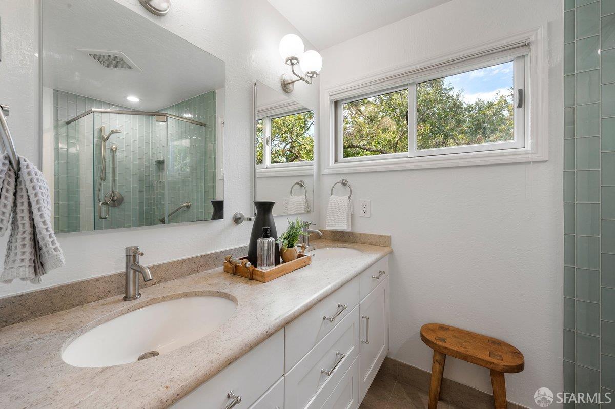 3346 Woodview Court