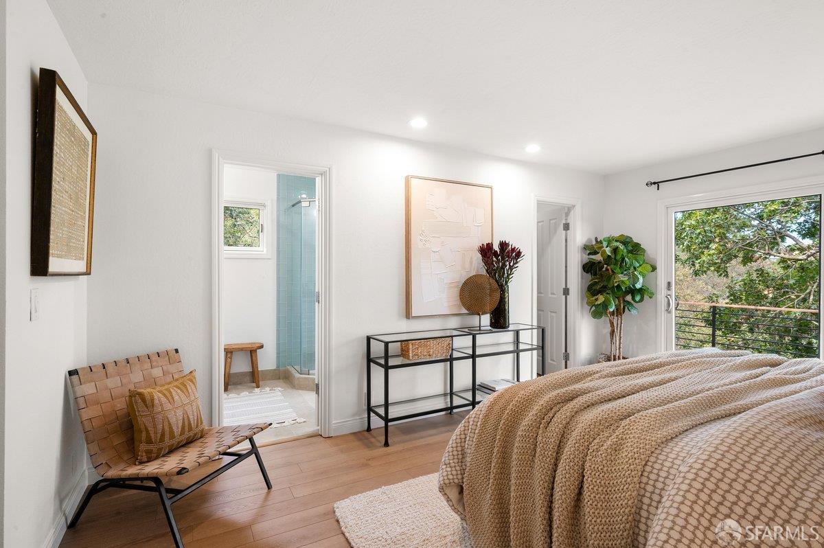 3346 Woodview Court