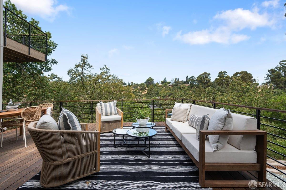 3346 Woodview Court