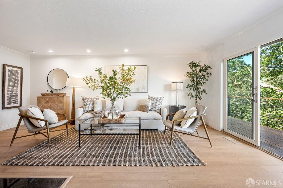 3346 Woodview Court