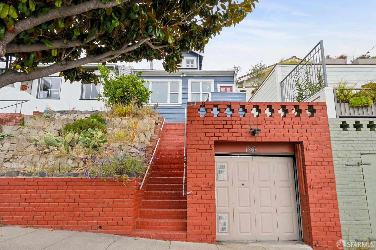 1362 Palou Avenue