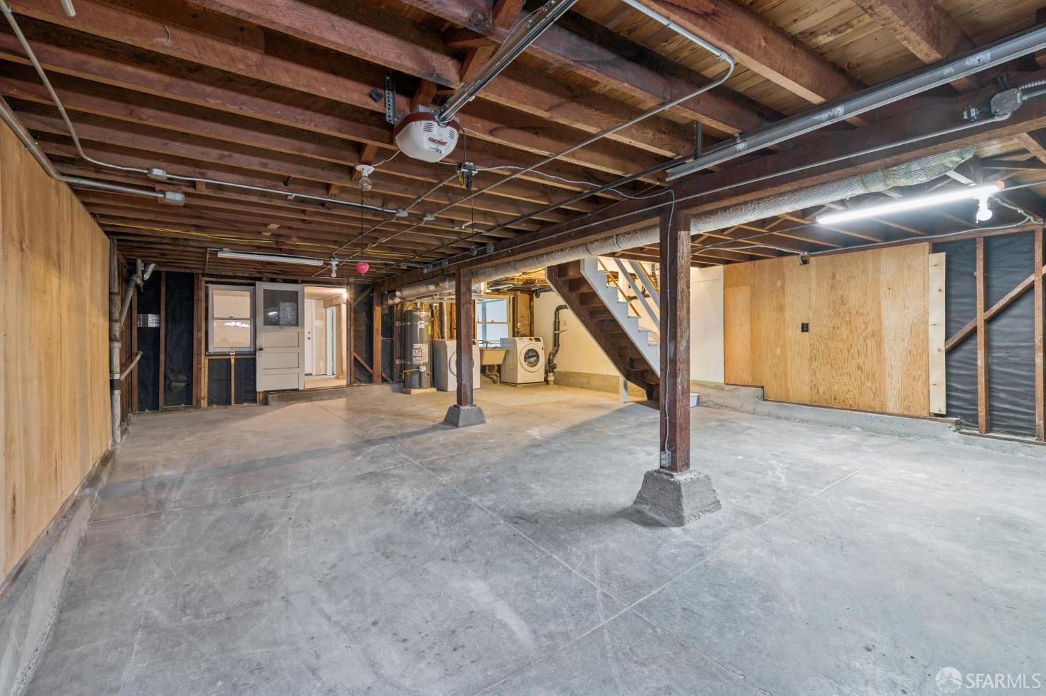 110 W Moltke Street