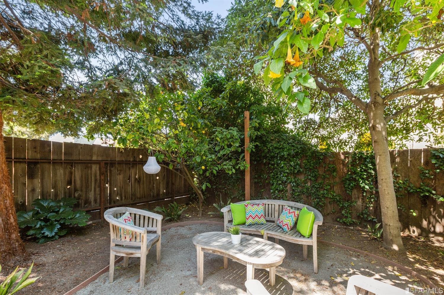 1642 Palou Avenue