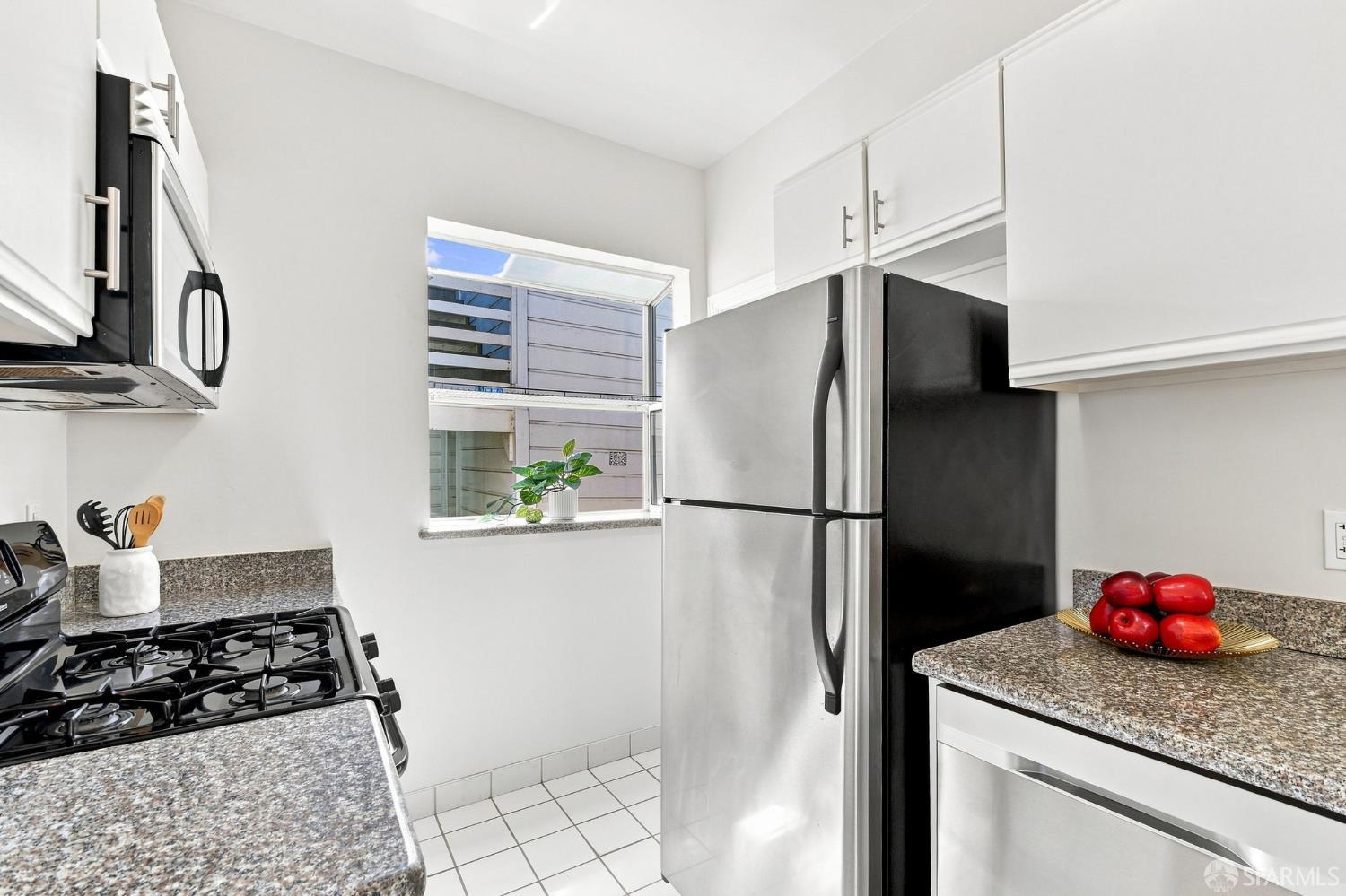 930 Scott Street # 6