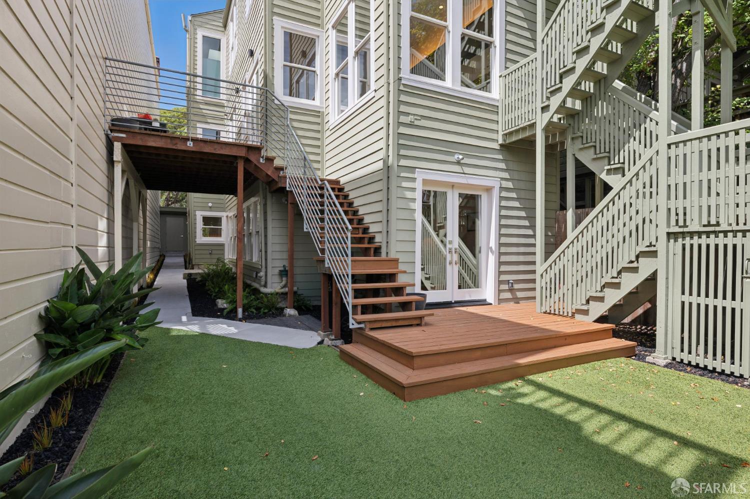 55 Sanchez Street