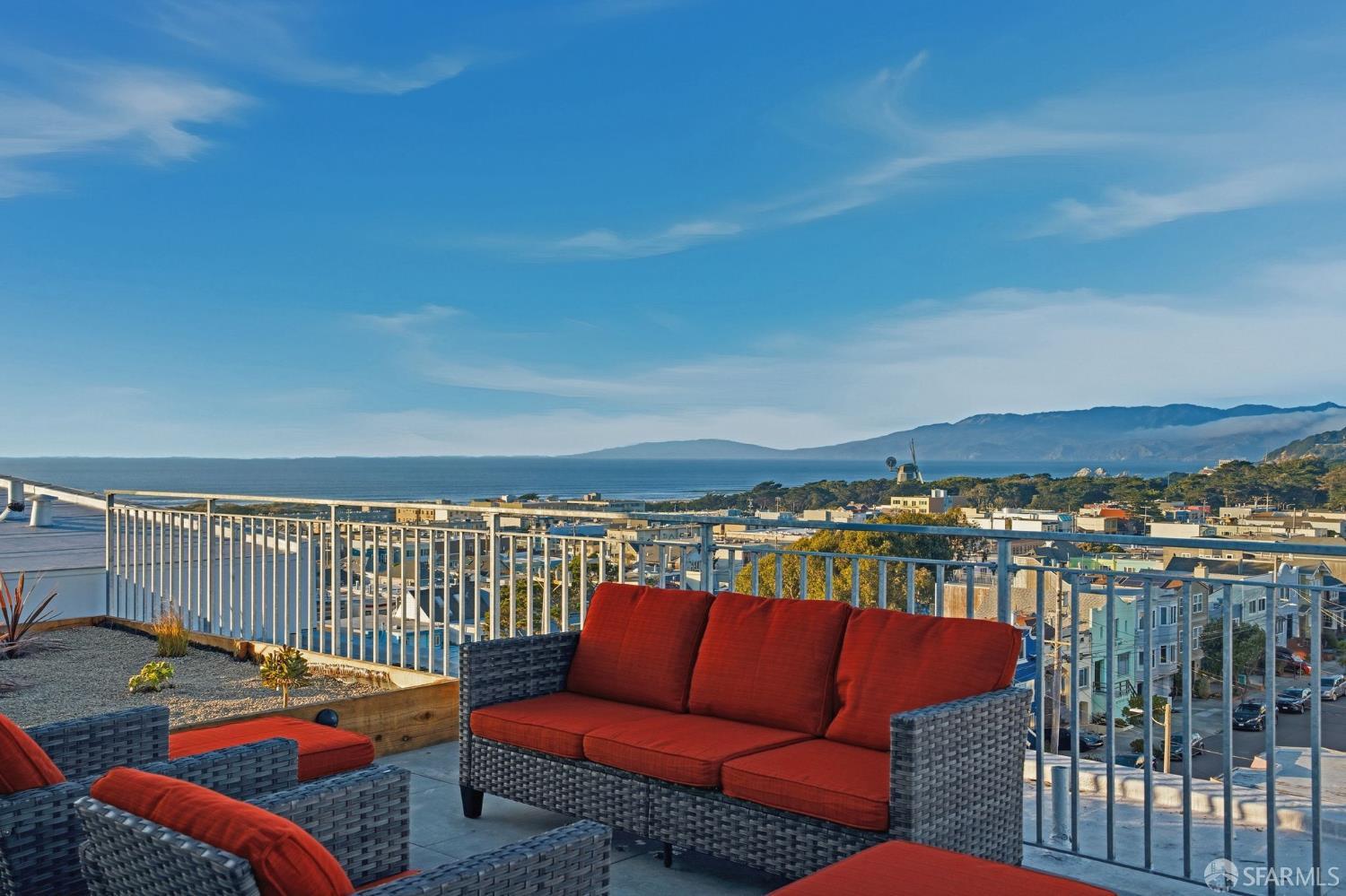 3945 Judah Street # 401