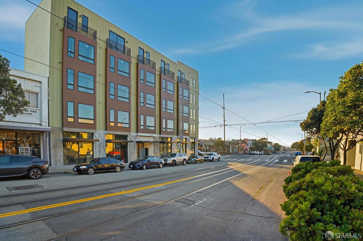 3945 Judah Street # 401
