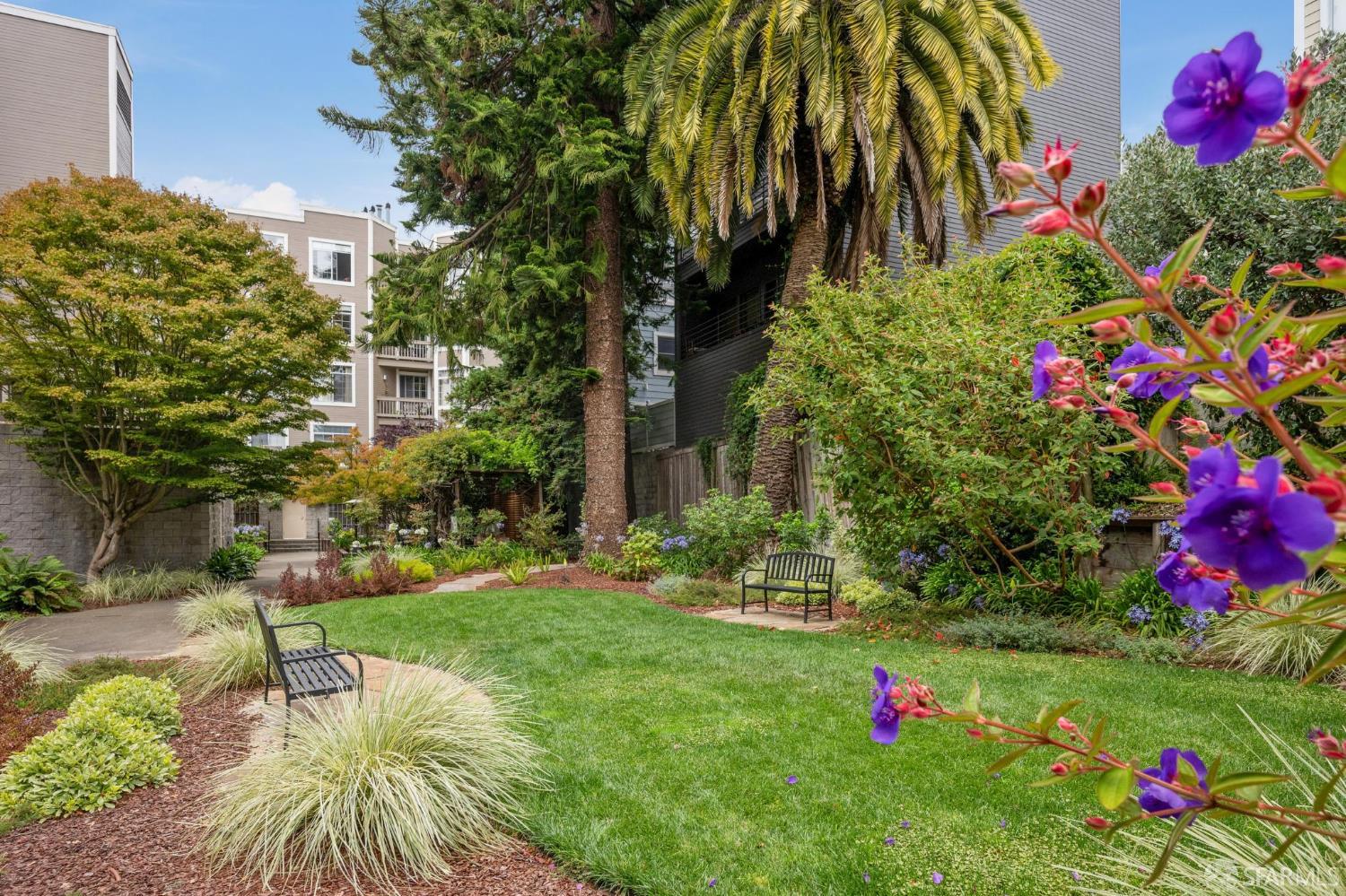 2060 Sutter Street # 406