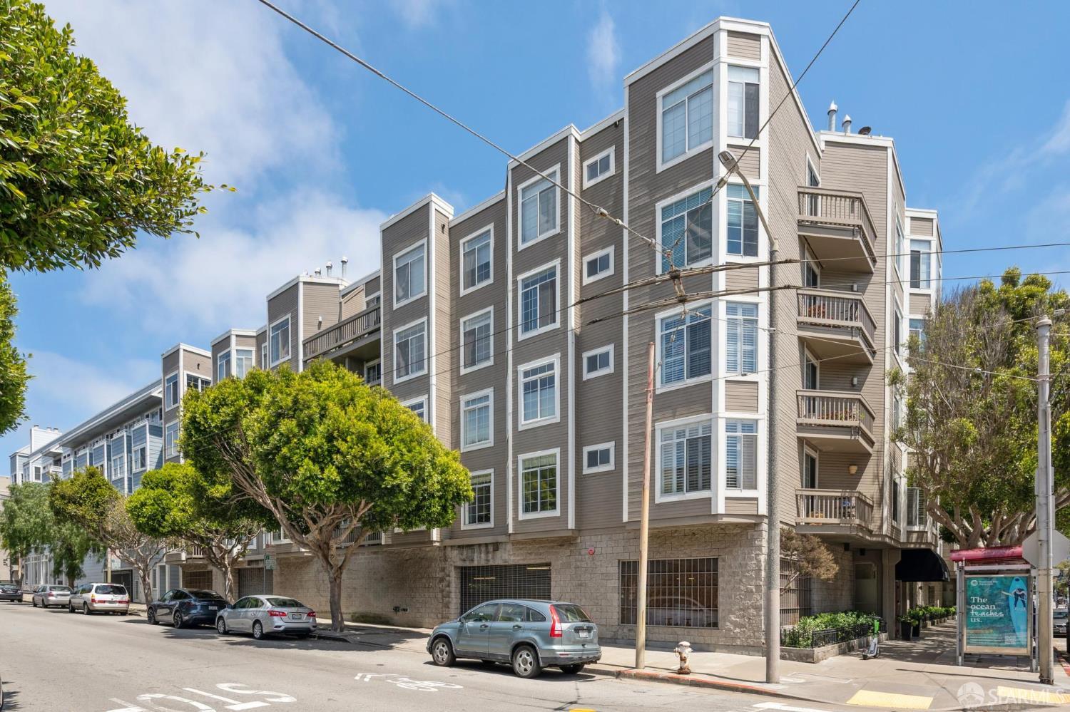2060 Sutter Street # 406
