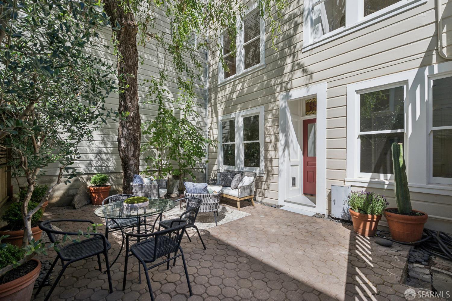 38163816-A 19th Street