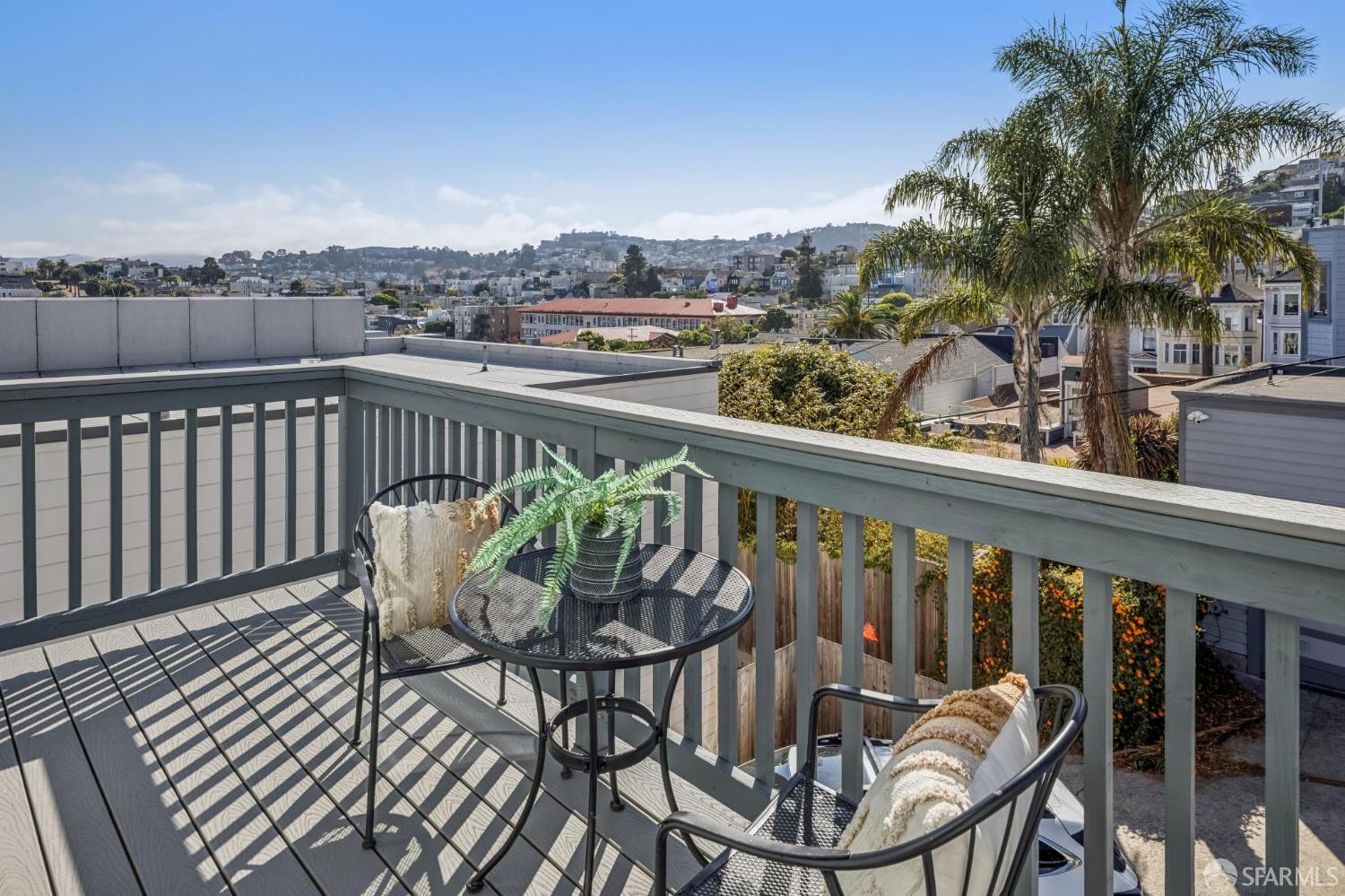 30 Fair Oaks Street