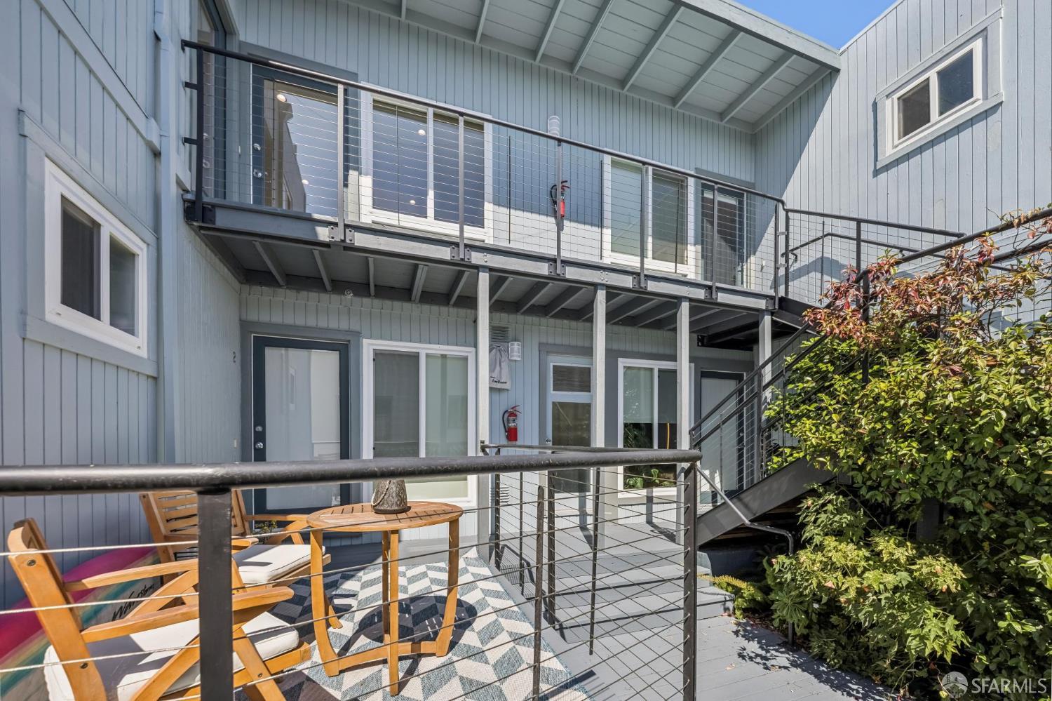 30 Fair Oaks Street