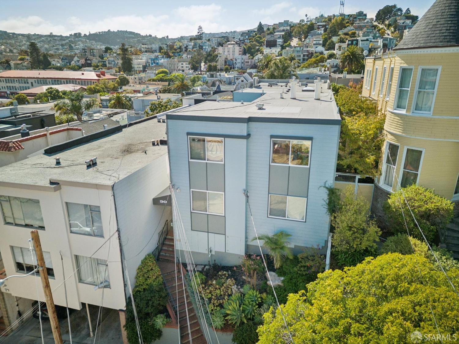 30 Fair Oaks Street