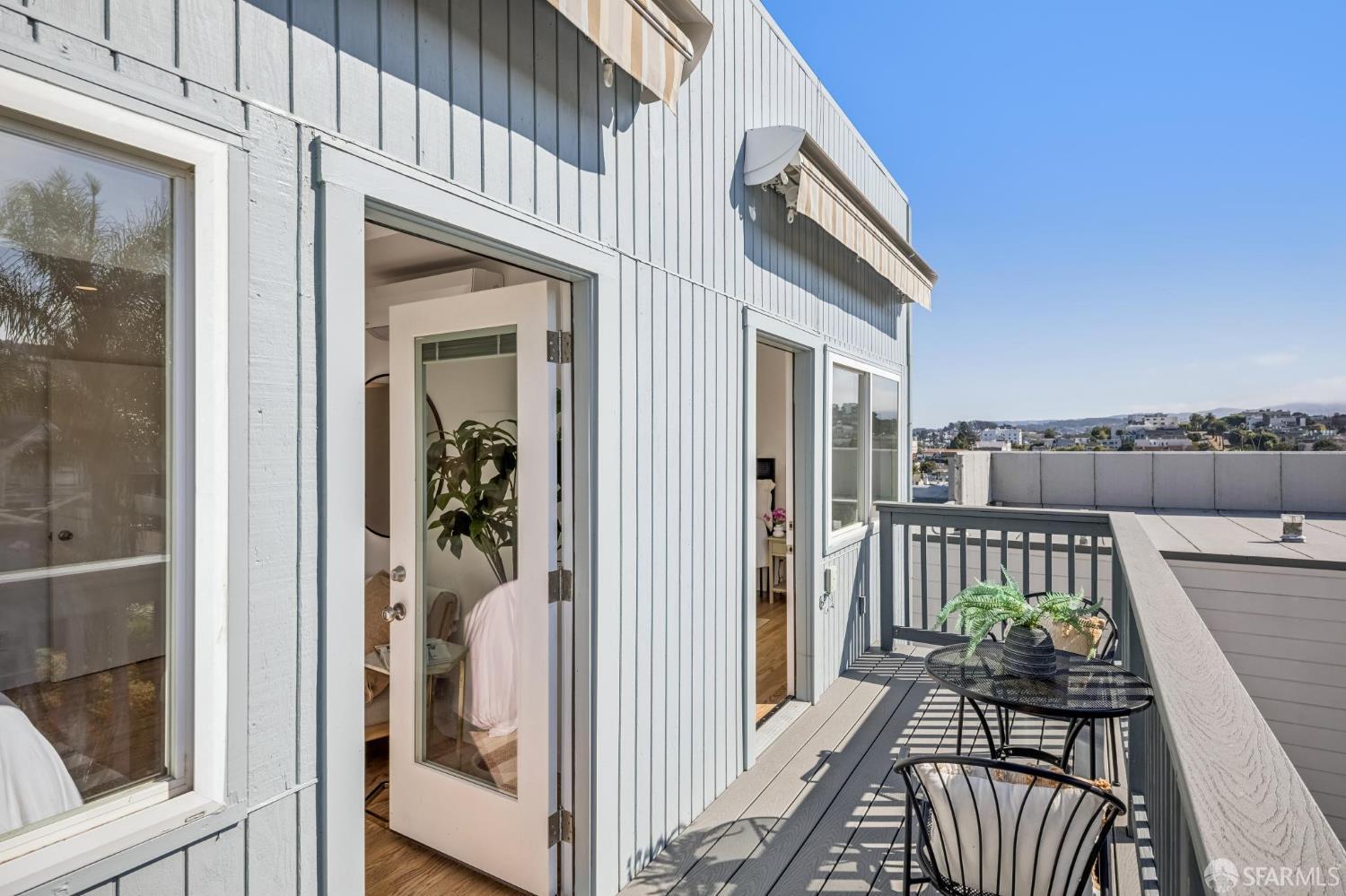 30 Fair Oaks Street