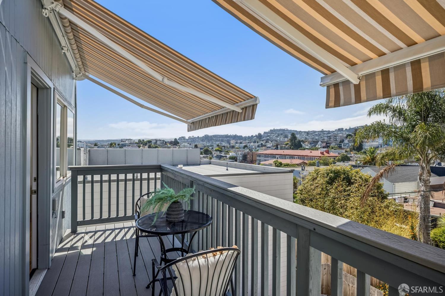 30 Fair Oaks Street
