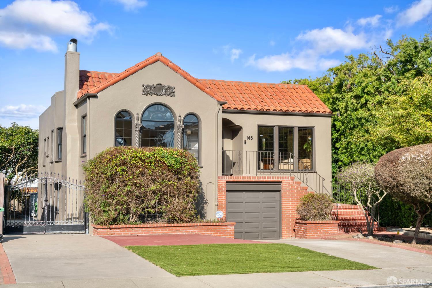 145 De Soto Street
