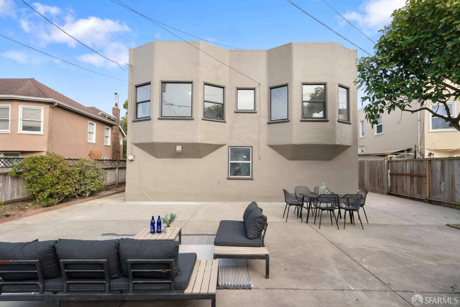 145 De Soto Street