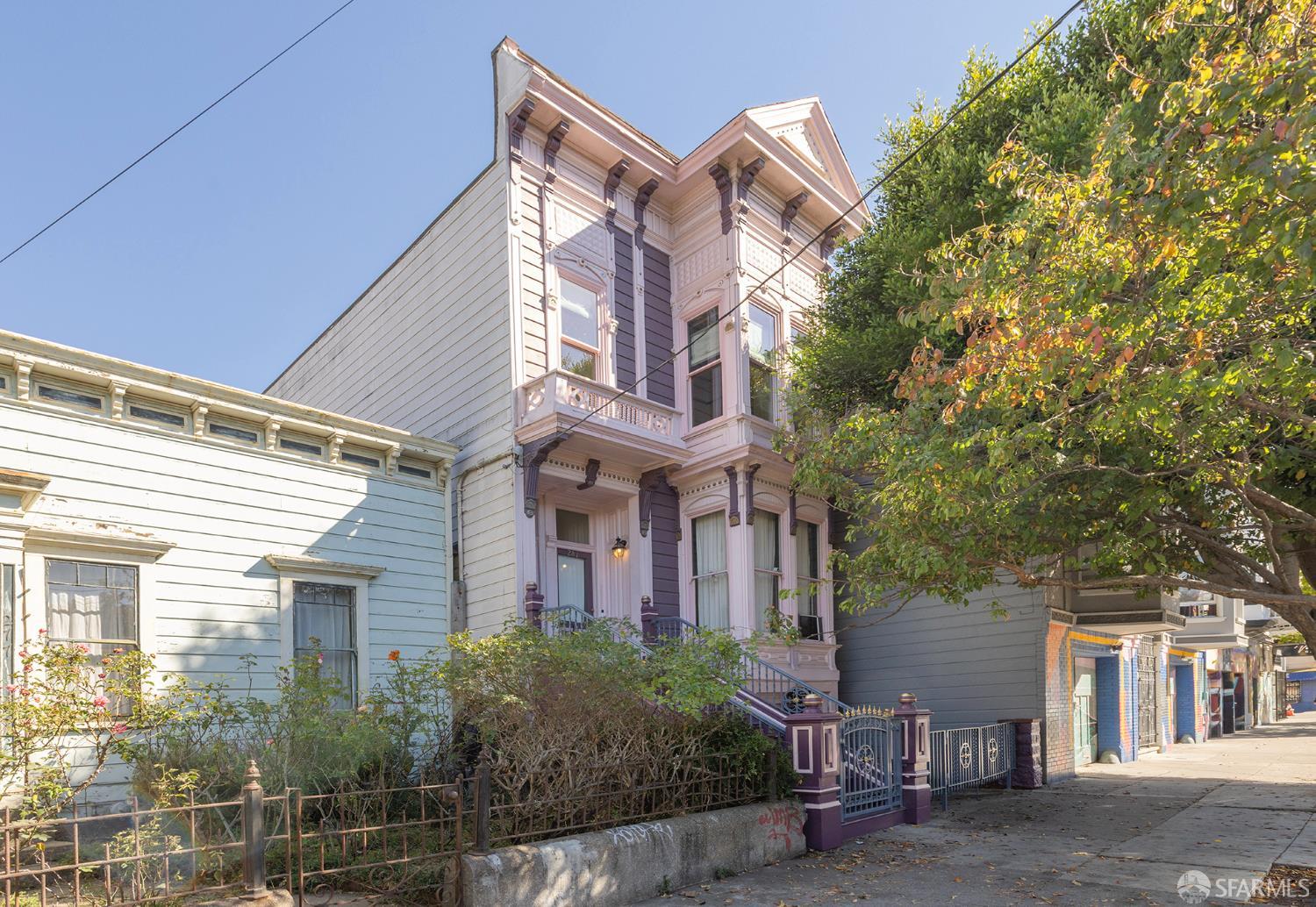 279 Bartlett Street