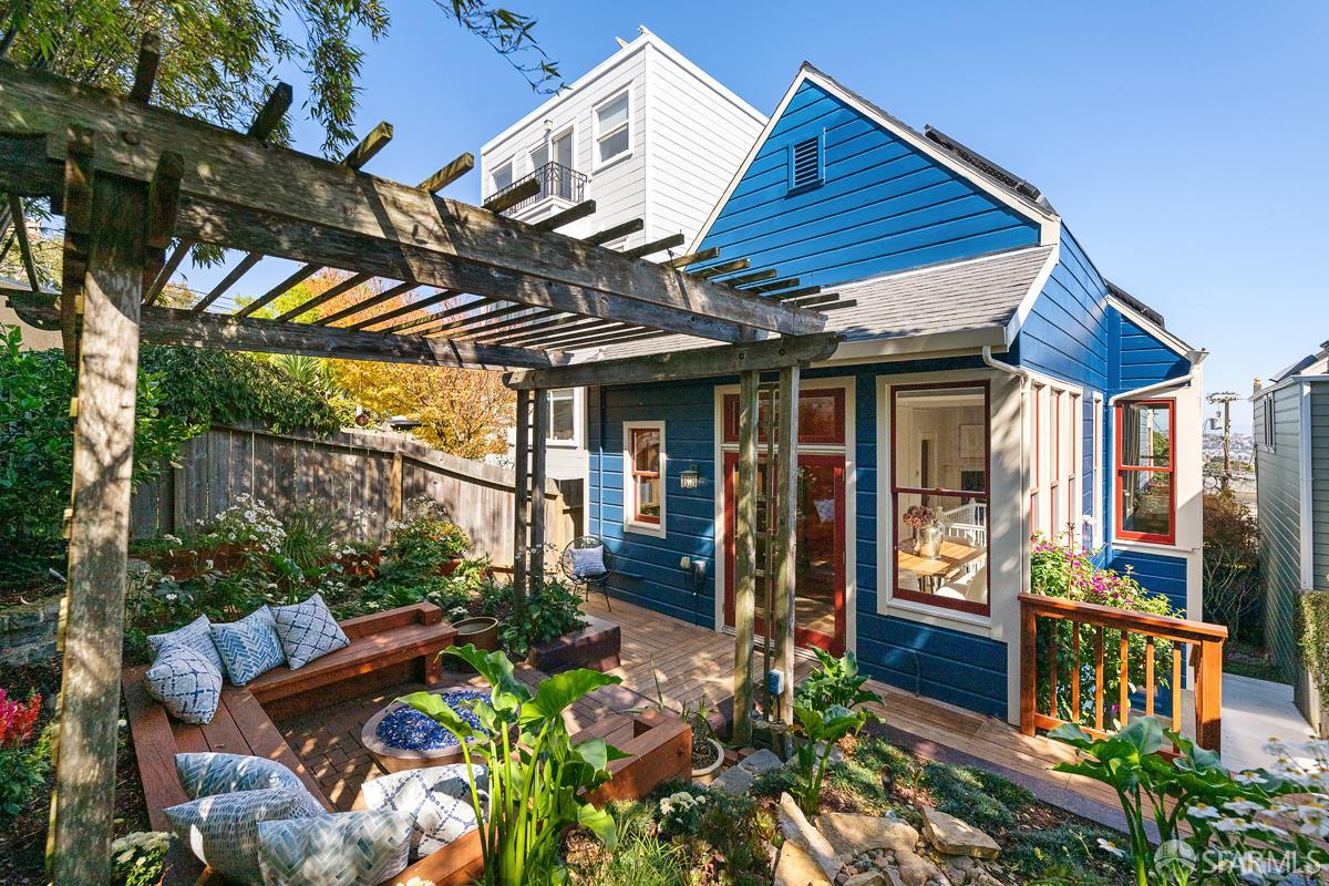 206 Hoffman Avenue