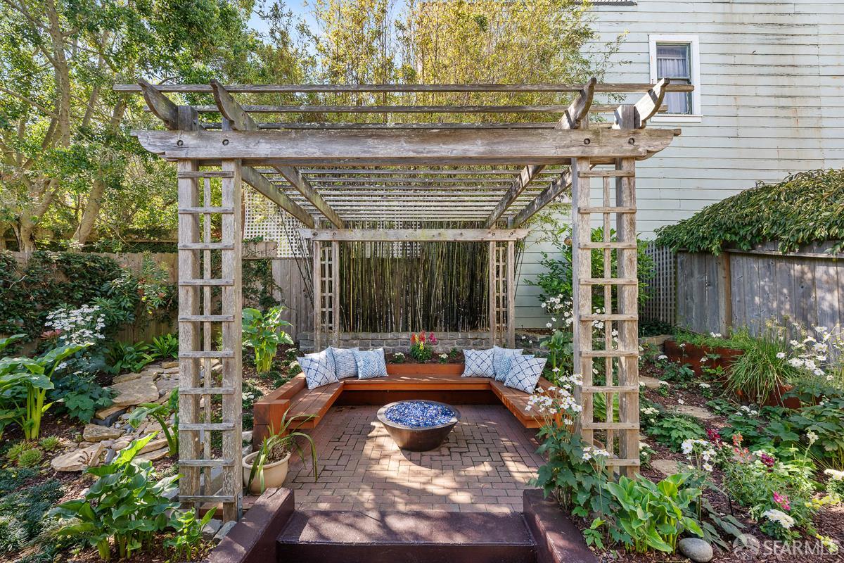 206 Hoffman Avenue