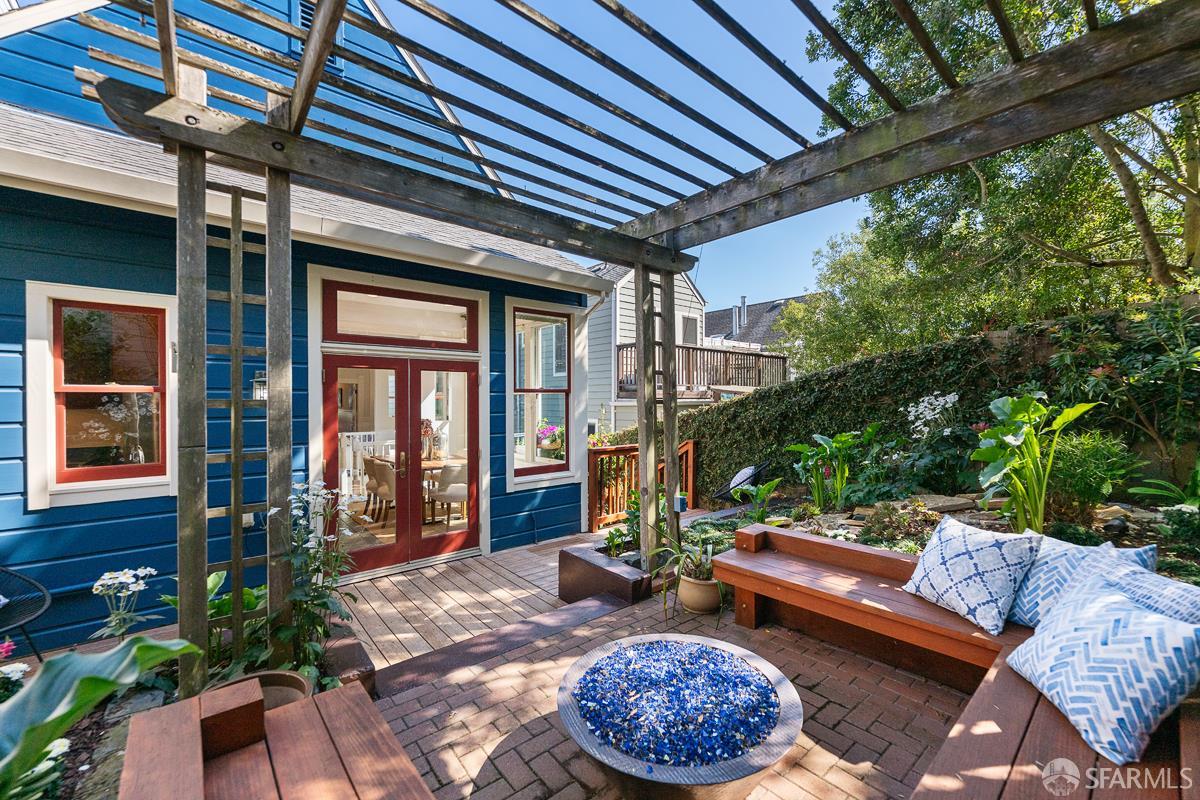 206 Hoffman Avenue