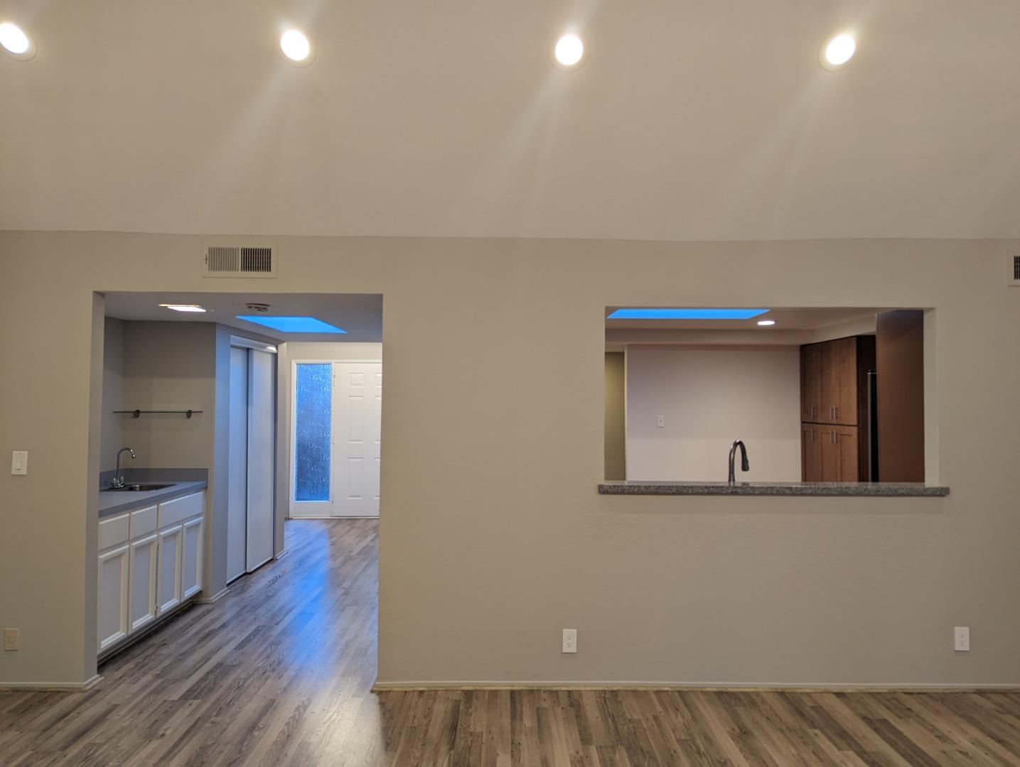 537 Thain Way