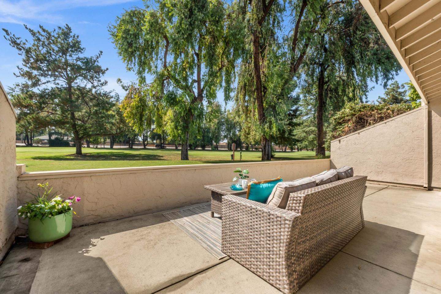 2475 Golf Links Circle 2475