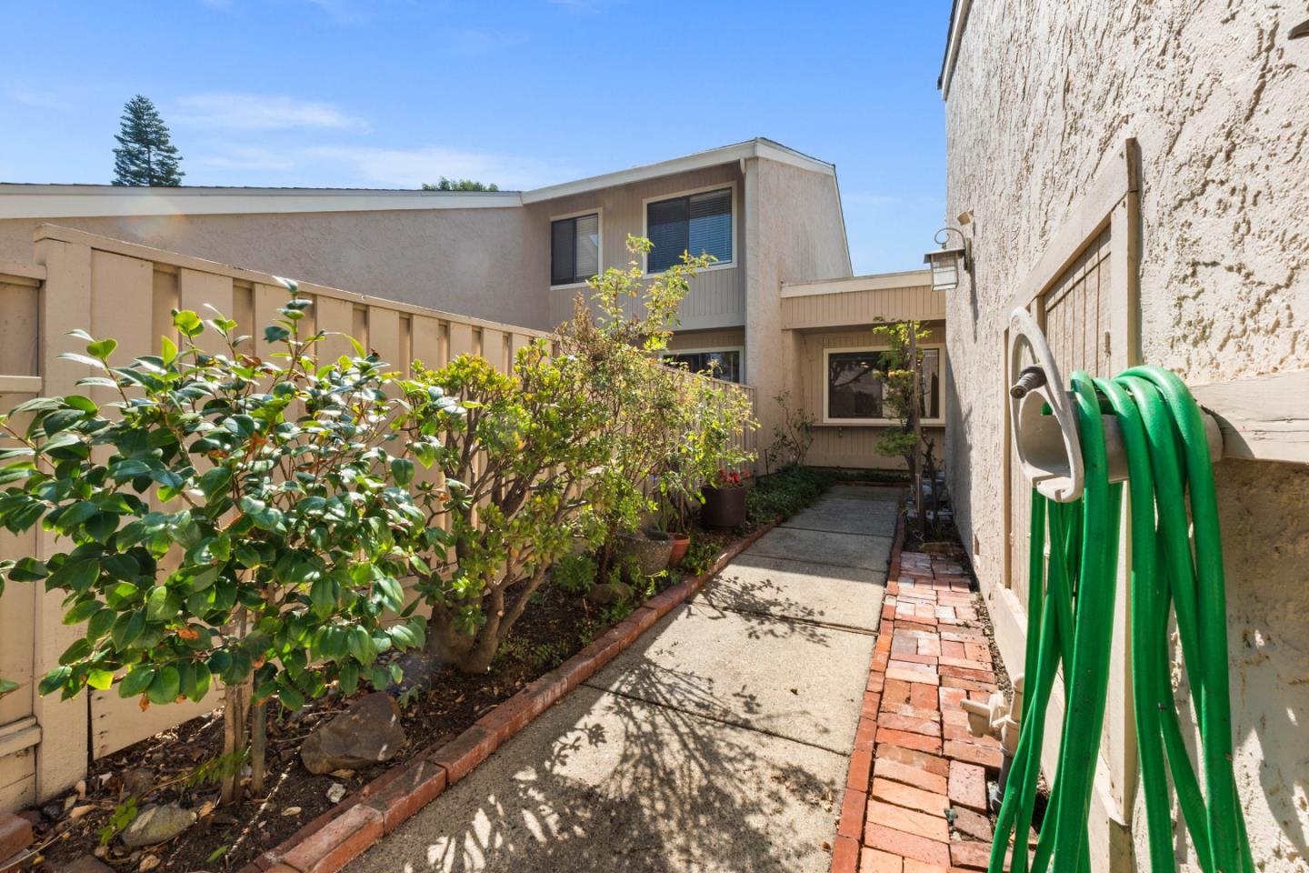 2475 Golf Links Circle 2475