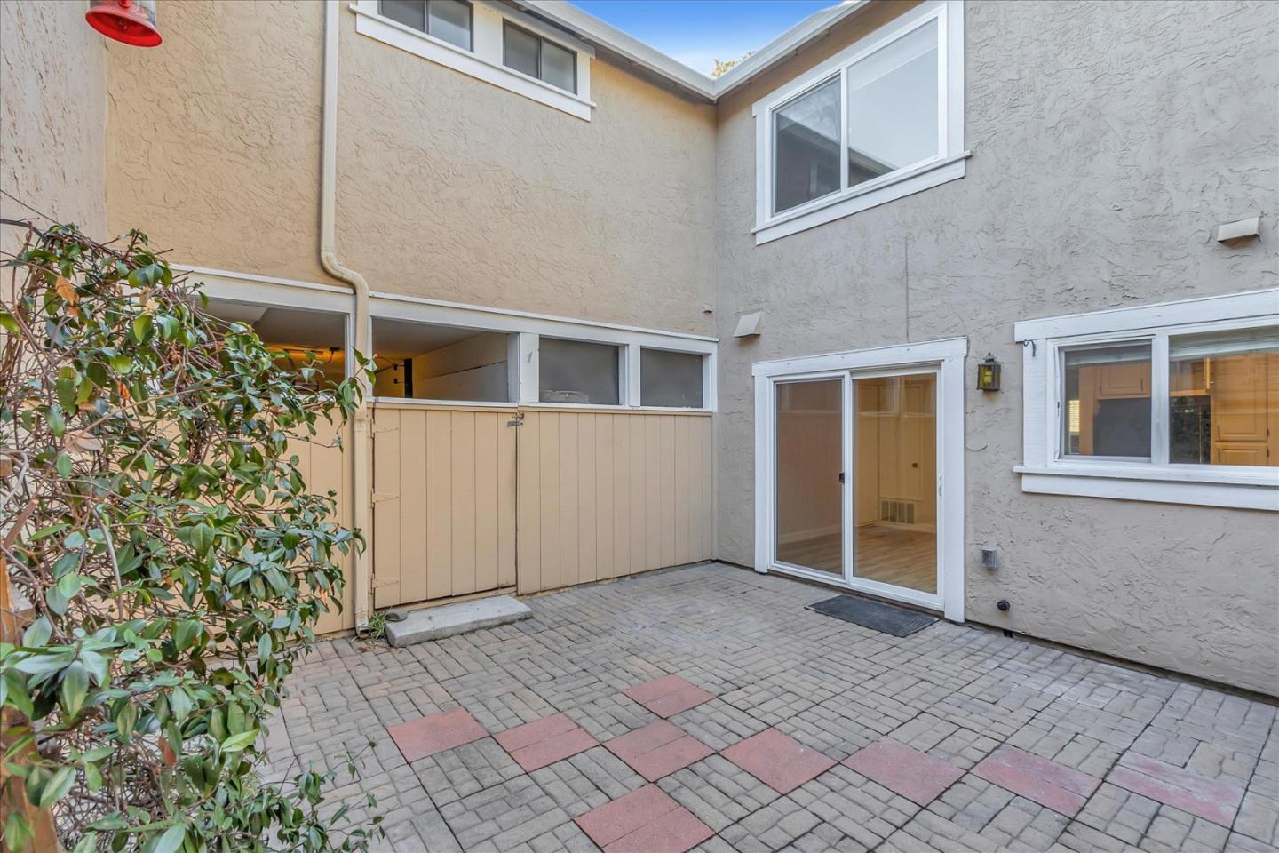 3537 Ivalynn Circle