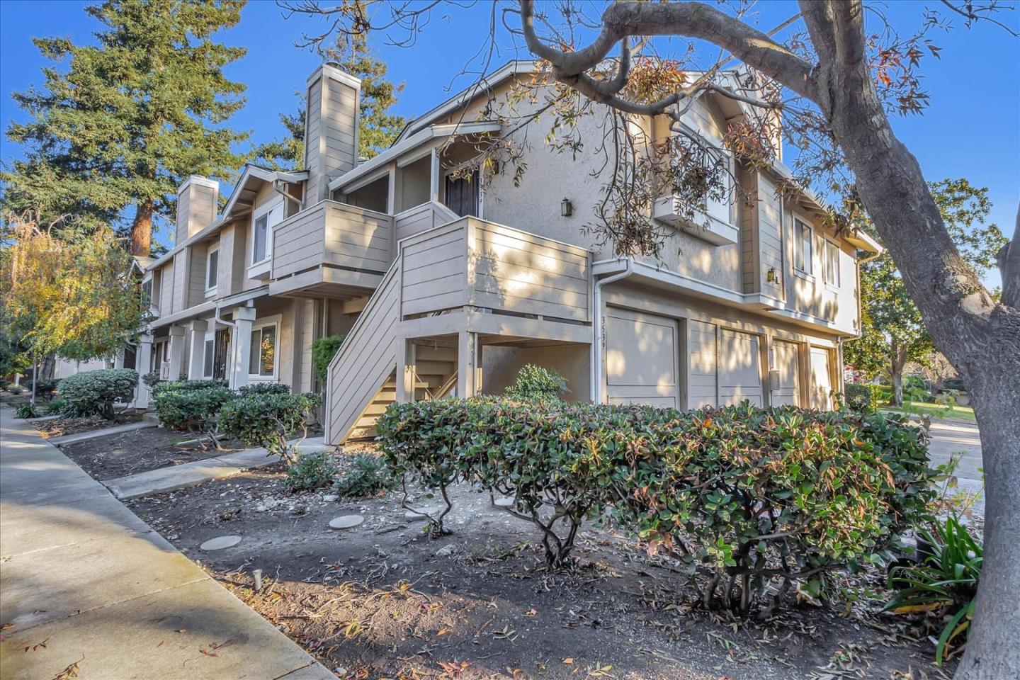 3537 Ivalynn Circle