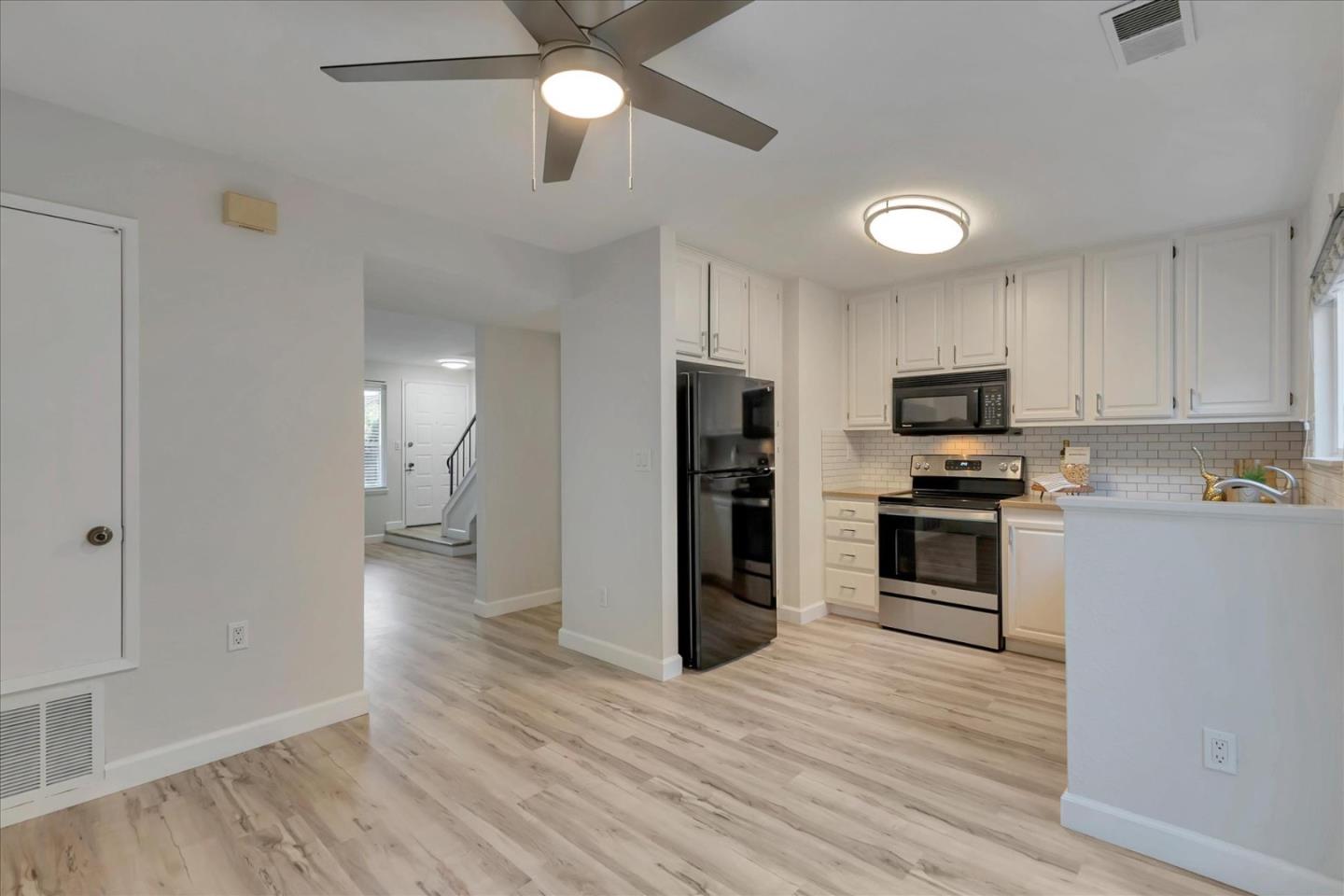 3537 Ivalynn Circle