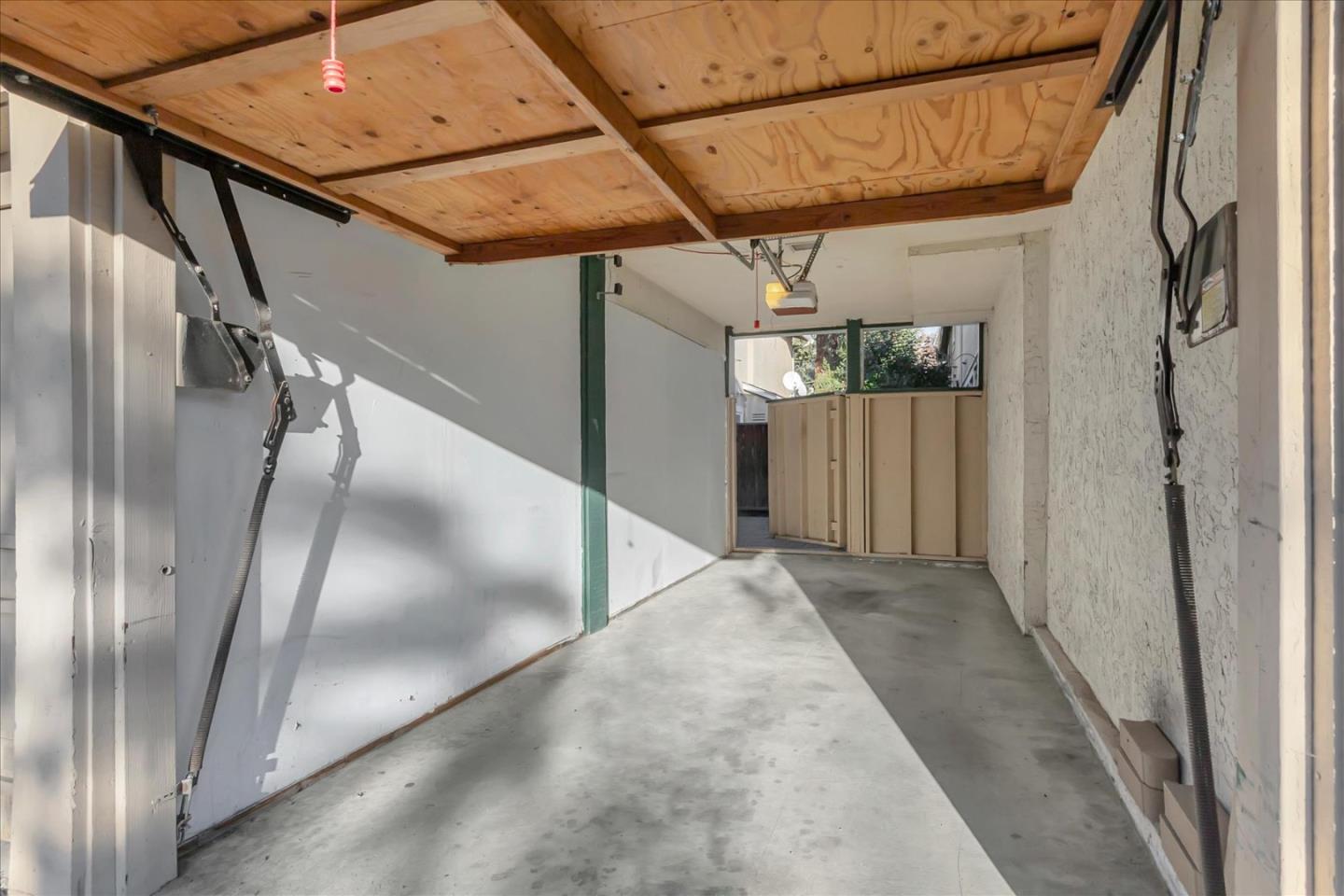 3537 Ivalynn Circle