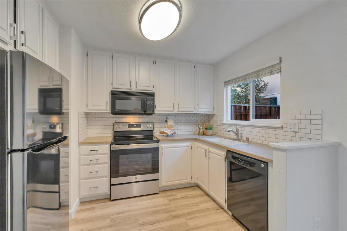 3537 Ivalynn Circle